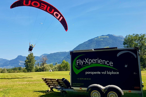 Montreux: Tandem Paragliding Flight over Lake Geneva / Fly-Xperience