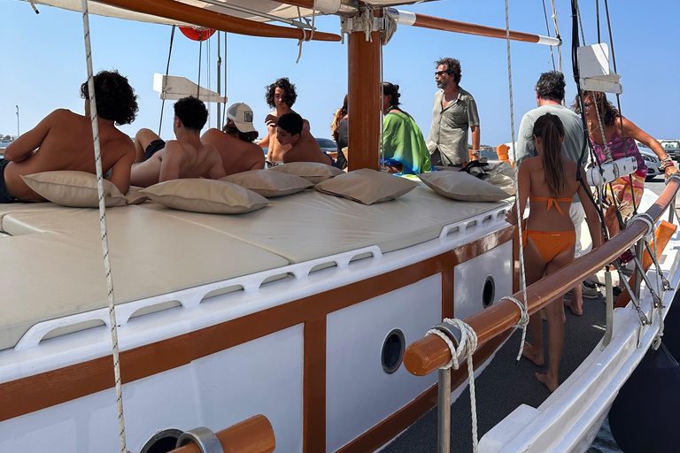 Pounta: Paros & Antiparos Traditional Boat Cruise with Meal Shared Group Boat Cruise