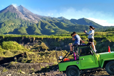 Merapi Vulkaan 4WD Jeep Tour vanuit YogyakartaMerapi Vulkaan Jeep Dagtocht