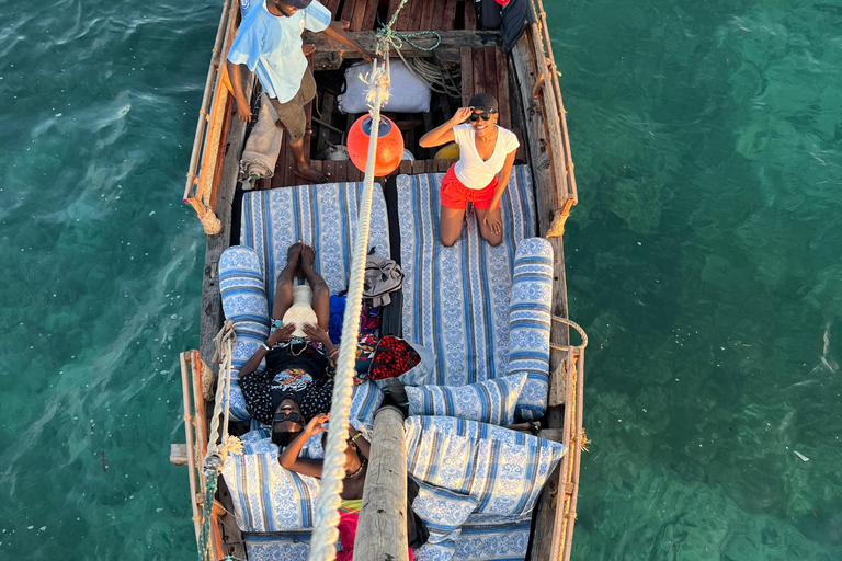 KILIFI: WATAMU: REJS DHOW O ZACHODZIE SŁOŃCAREJS DHOW O ZACHODZIE SŁOŃCA