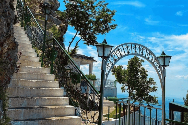 From Tirana & Durresi: Kruja Castle & Sari Salltik Tour