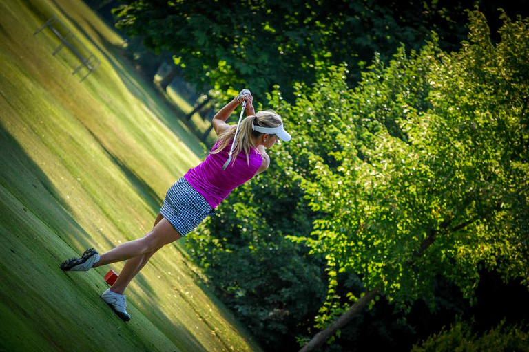 من براتيسلافا: العب الجولف في سلوفاكيا - شامل كليًا