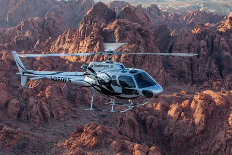 Las Vegas: Wycieczka helikopterem do Wielkiego Kanionu i lądowanie w Dolinie Ognia