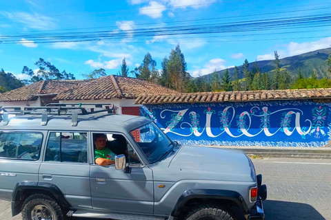 Ecuador: Vintage Toyota Land Cruiser 4x4. Rental with Driver