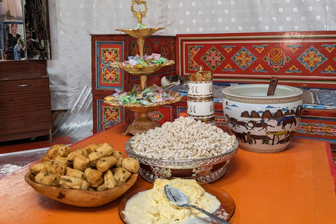 4-Day Authentic Nomadic Family Homestay near the Mini Gobi