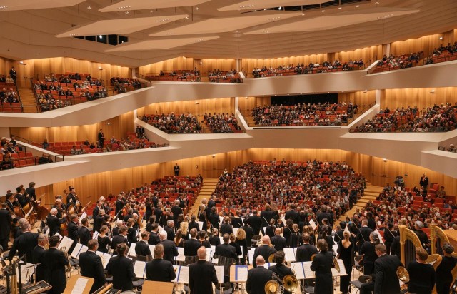 Dresden: Philharmonic Concerts in the Concert Hall