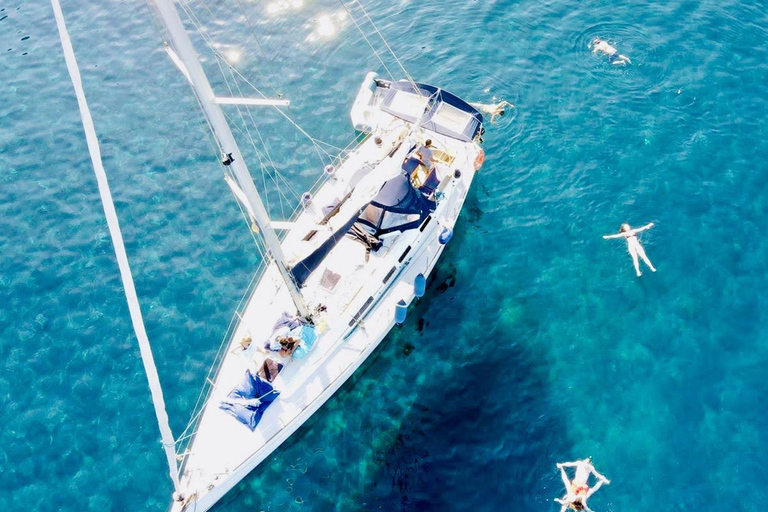 Check out the magic of sailing: a boat tour in Catania Discover the magic of sailing: a boat tour in Catania