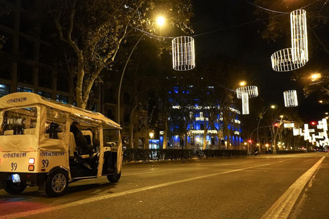 Barcelona: Private Christmas Lights Tour by Eco Tuk Tuk Barcelona: Christmas Lights Tour by Private Eco Tuk Tuk