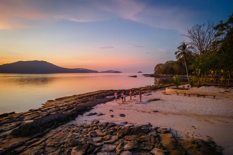 Darocoton Island Overnight Adventure in El Nido (2D/1N)