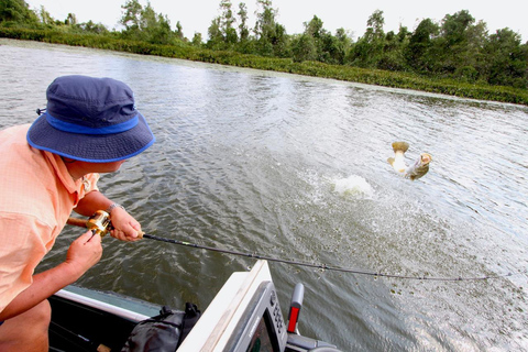 Bentota: Private Lagoon Fishing Tour with a Local Fisherman Pickup from Bentota/Beruwala/Aluthgama