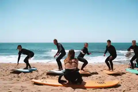Honolulu: Beginner surf lessons (private)