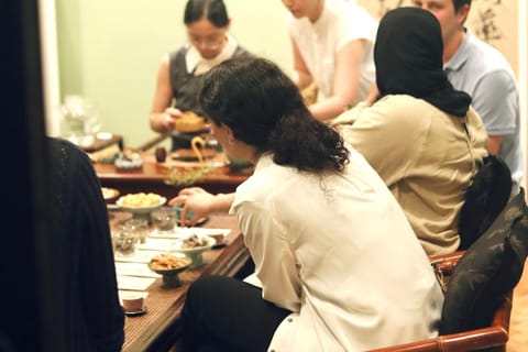 Shanghai: Private Tea & Calligraphy Cultural Experience