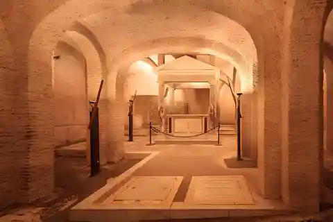 Roma: Visita a la Basílica de San Clemente con Paseo Panorámico en Autobús