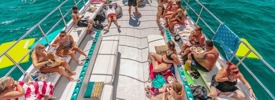 Au départ de Magaluf : croisière touristique dans la baie de Palma avec musique live