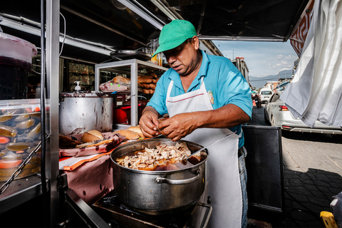 Oaxaca: Evening Street Food Tour with 14+ Tastings