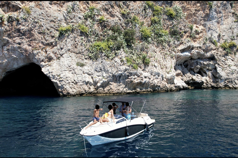 Nice: Private Boat Tour to Monaco with Wine and Stops
