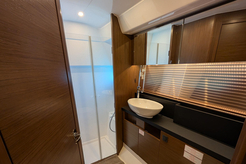 Cádiz: Bay of Cádiz Luxury Motor Boat Cruise