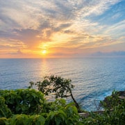 Bali: Tour Uluwatu, GWK, Melasti Beach & Kecak & Fire dance.