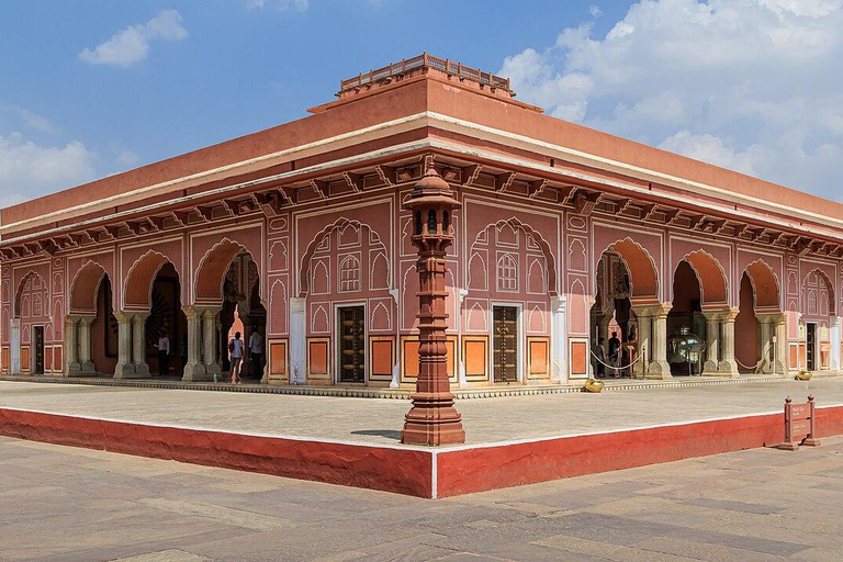 Jaipur: Full-Day Pink City Tour with Masala Tea Tour by Car and Driver with a Guide