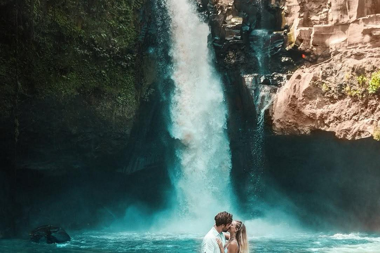 Bali: Safari Park and Tegenungan Waterfall Day Trip