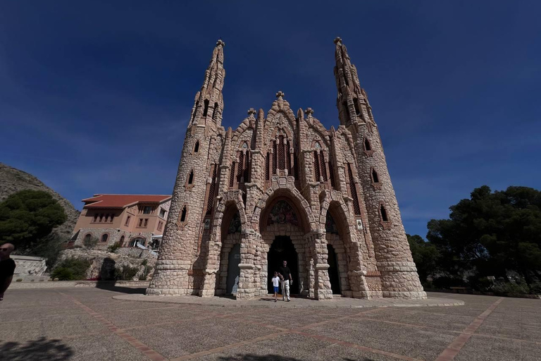 Alicante:Visita guiada al Castillo de Mola+degustación de vino local