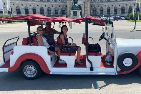 Vienna: Sightseeing Tour in a Classic Style Car 90 Min E/T