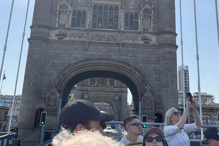 Panoramic London: 2-Hour Open-Top Bus Tour with Live Guide