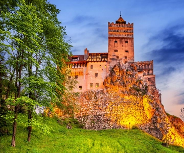 Minivan 8 exclusiva de 1 dia: Drácula, Castelo de Peles e Brasov