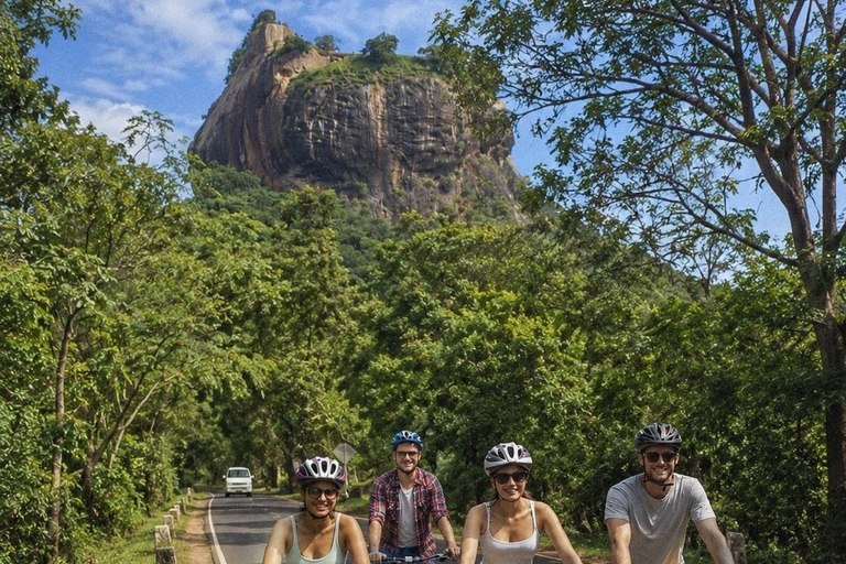 Sigiriya: Guided Village Bike Tour with Sigiriya Rock Views