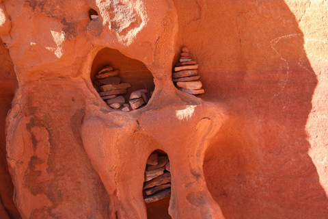 Wadi Rum: Bedouin Desert Tour with Sandboarding