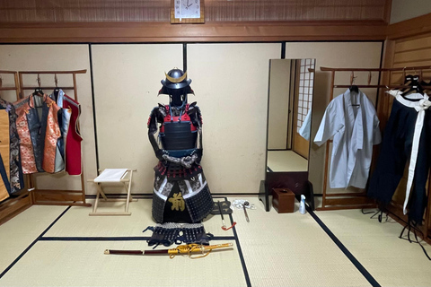 Okazaki: tour del castillo, los samuráis y la degustación de Hatcho MisoOkazaki: tour para degustar el castillo, los samuráis y el miso Hatcho