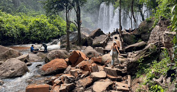 Siem Reap: Kulen Mountain Small Group Tour with Picnic Lunch