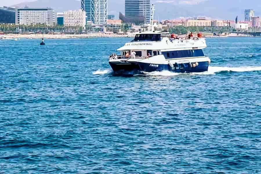 Barcelona: Bootstour in Las Golondrinas. Foto: GetYourGuide