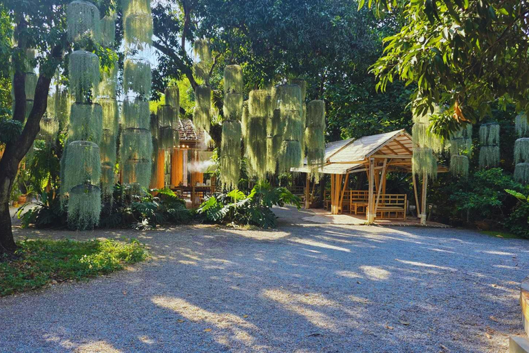 Ratchaburi: Private Floating & Train Market + Poomjai Garden