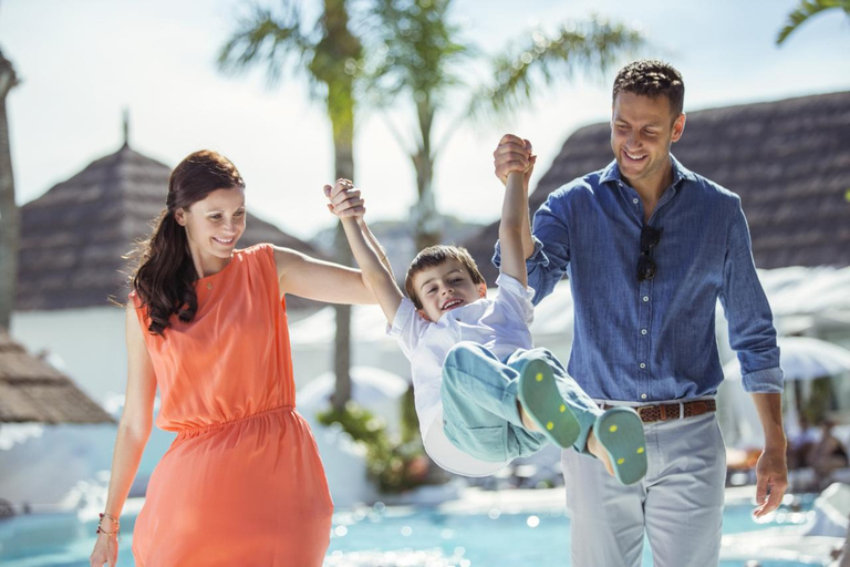 Gran Canaria: Private Playa del Inglés Holiday Photoshoot Standard: 20 photos | 30 mins