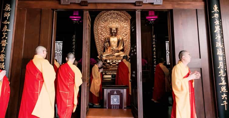 Shanghai: Jade Buddha Temple and Local Food Tour photo 8