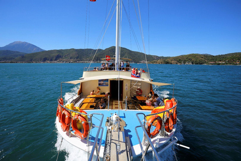 Fethiye: boottocht langs 12 eilanden met lunch en vervoer van en naar je hotel