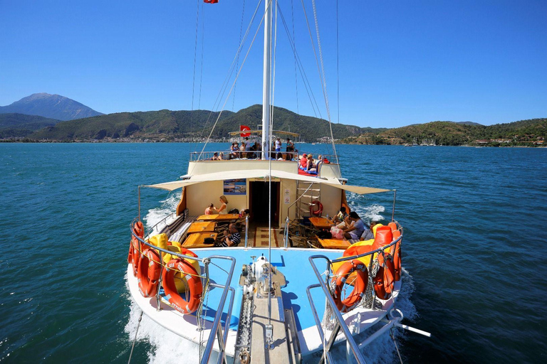 Fethiye: boottocht langs 12 eilanden met lunch en vervoer van en naar je hotel