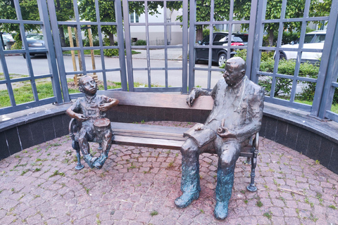 Gdańsk: Wrzeszcz and Shipyard District Private Bike Tour Golden Hour Ride – Gdańsk on evening mood Photo Stops