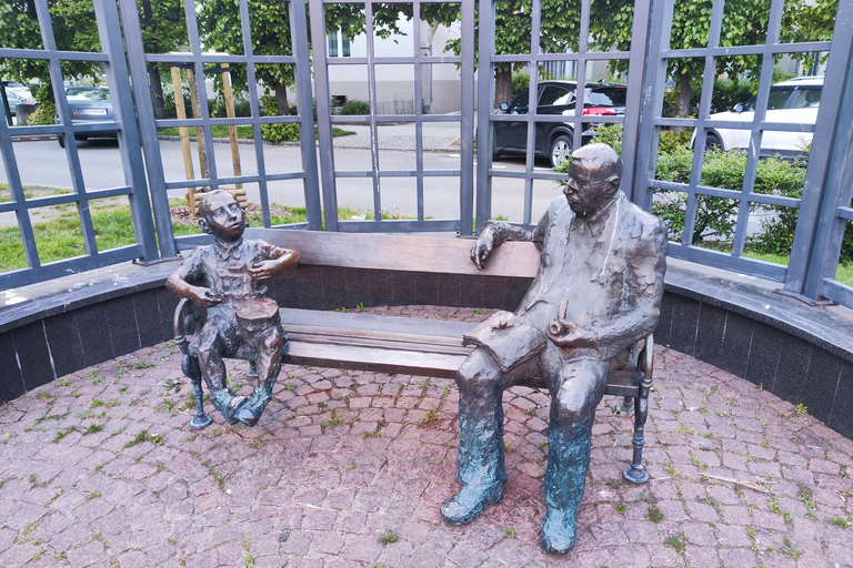 Gdańsk: Wrzeszcz and Shipyard District Private Bike Tour Golden Hour Ride – Gdańsk on evening mood Photo Stops