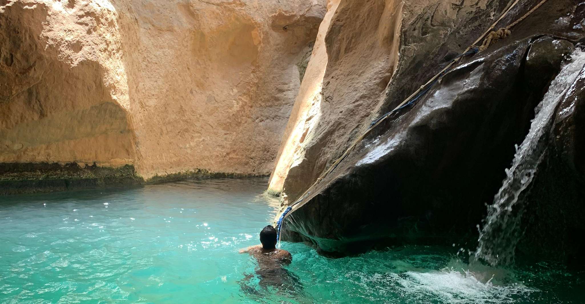 Full Day Private Tour to Wadi Shab and Bimmah Sinkhole - Hizvo