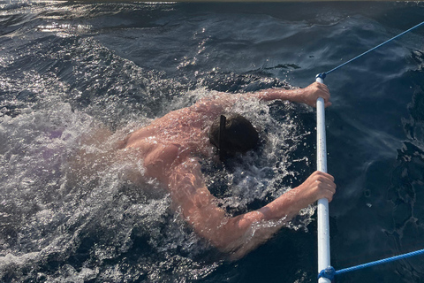 Bali: Lovina Sharing Boat for Dolphin Swimming