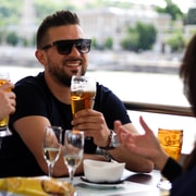 Budapest: Downtown Budapest Unlimited Booze Cruise
