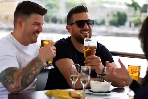 Budapeszt: Rejs po centrum Budapesztu z nieograniczoną ilością alkoholu