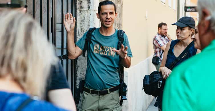 Budapest: Historic Buda Castle Walking Tour photo 5