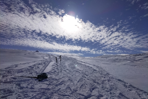 Snöskovandring på berget Jahorina