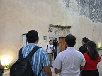 Historia, leyendas y teatro por el centro de Campeche