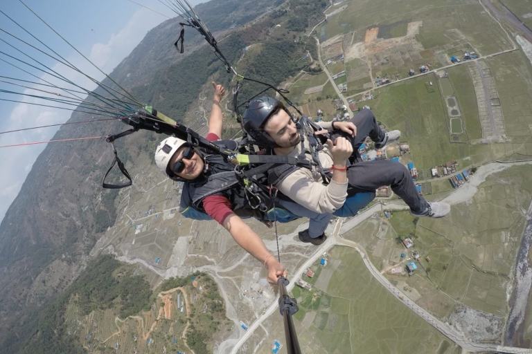 Paralotniarstwo w Pokharze ze zdjęciami i filmami