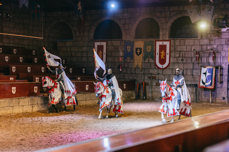 Tenerife: Show medieval no Castillo San Miguel com jantarIngresso VIP com Cava e assento na primeira fila (sem transporte)