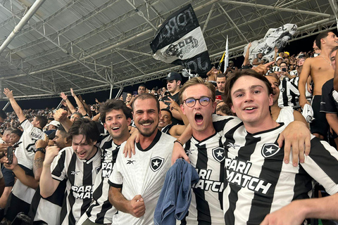 Rio de Janeiro: Enjoy a Botafogo soccer game with Locals Botafogo-São Paulo